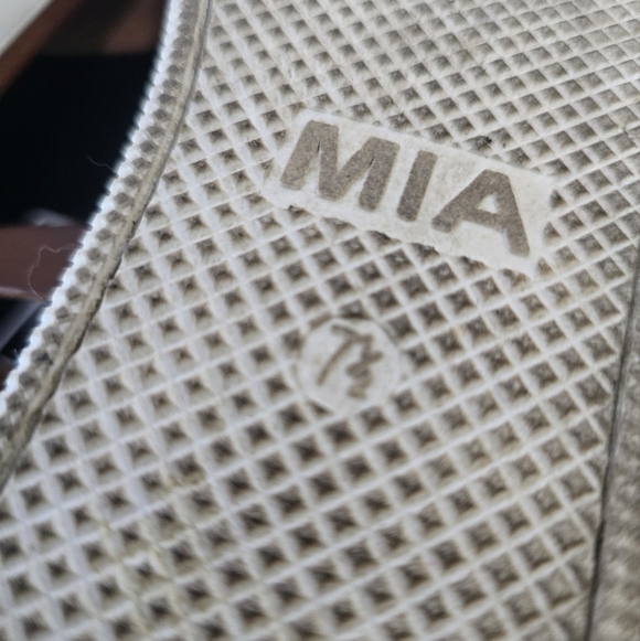 ⭐️40% Off⭐️ MIA Ellen Sandals in Cognac - Picture 7 of 7